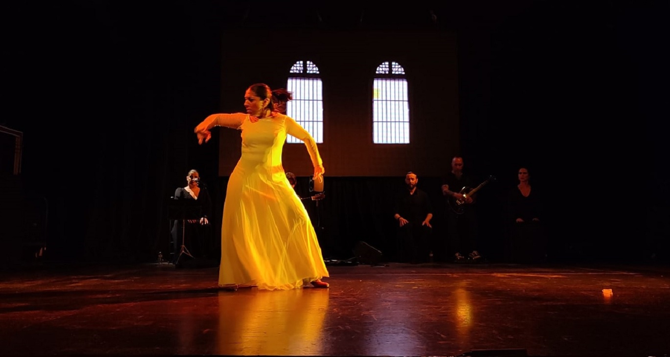 La bailaora La Moneta durante su actuación en la sala Luz de Gas.