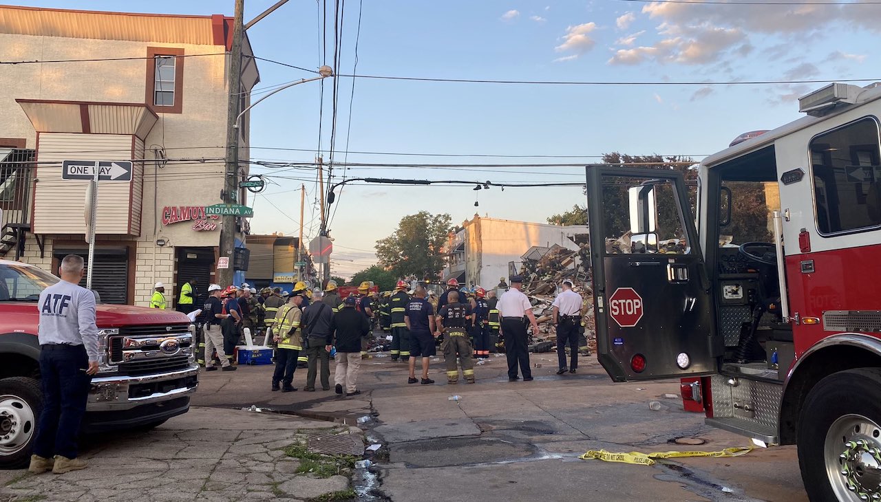 La escena en el bloque 300 de West Indiana Ave en la mañana del sábado 18 de junio. Foto: Twitter- @PhillyFireDept