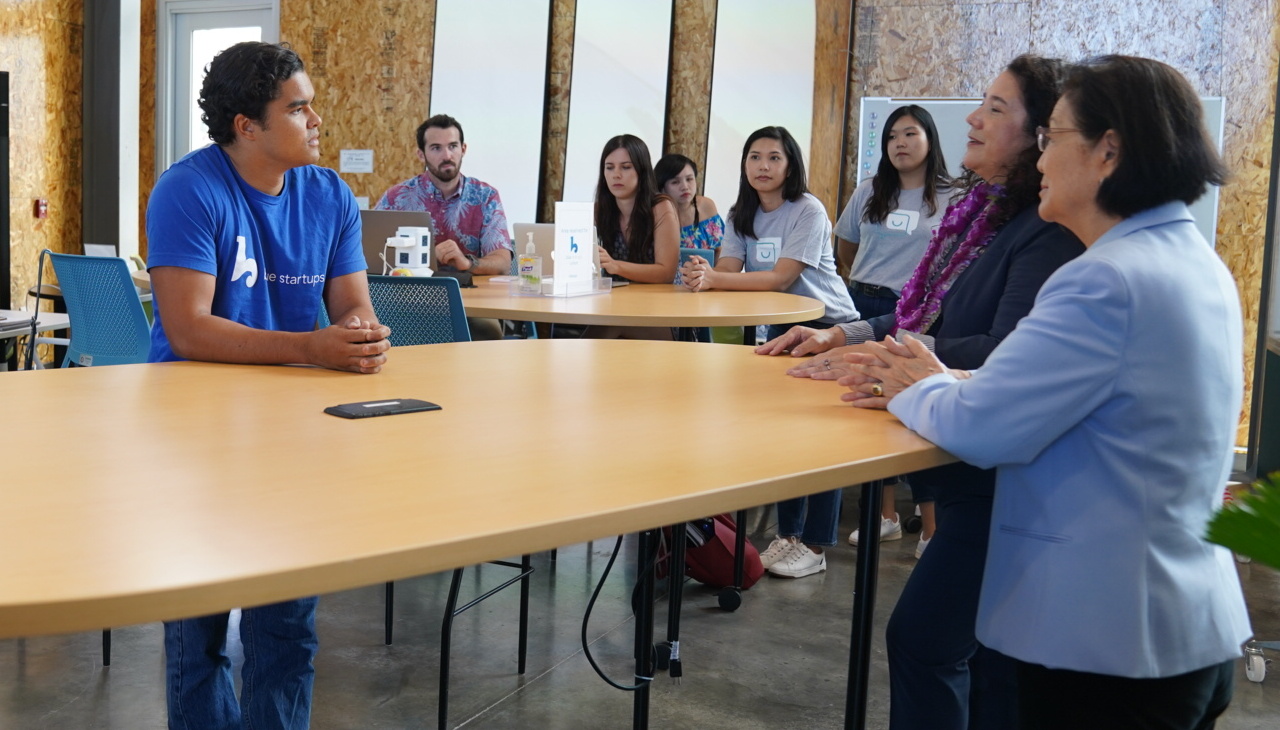 Isabel Casillas Guzmán visiting entrepreneurs in Hawaii. 