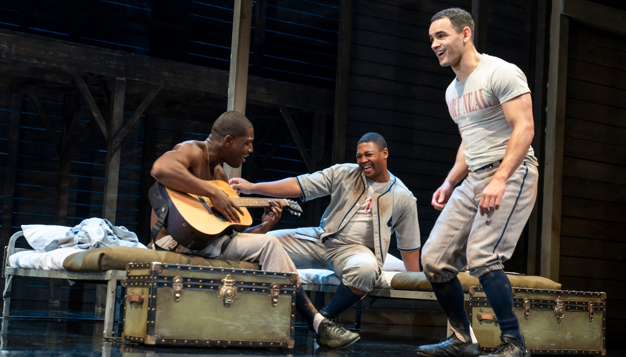 (De izquierda a derecha) Sheldon D Brown, Branden Davon Lindsay , Will Adams en la gira nacional de ‘A Soldier's Play’. Foto: Joan Marcus