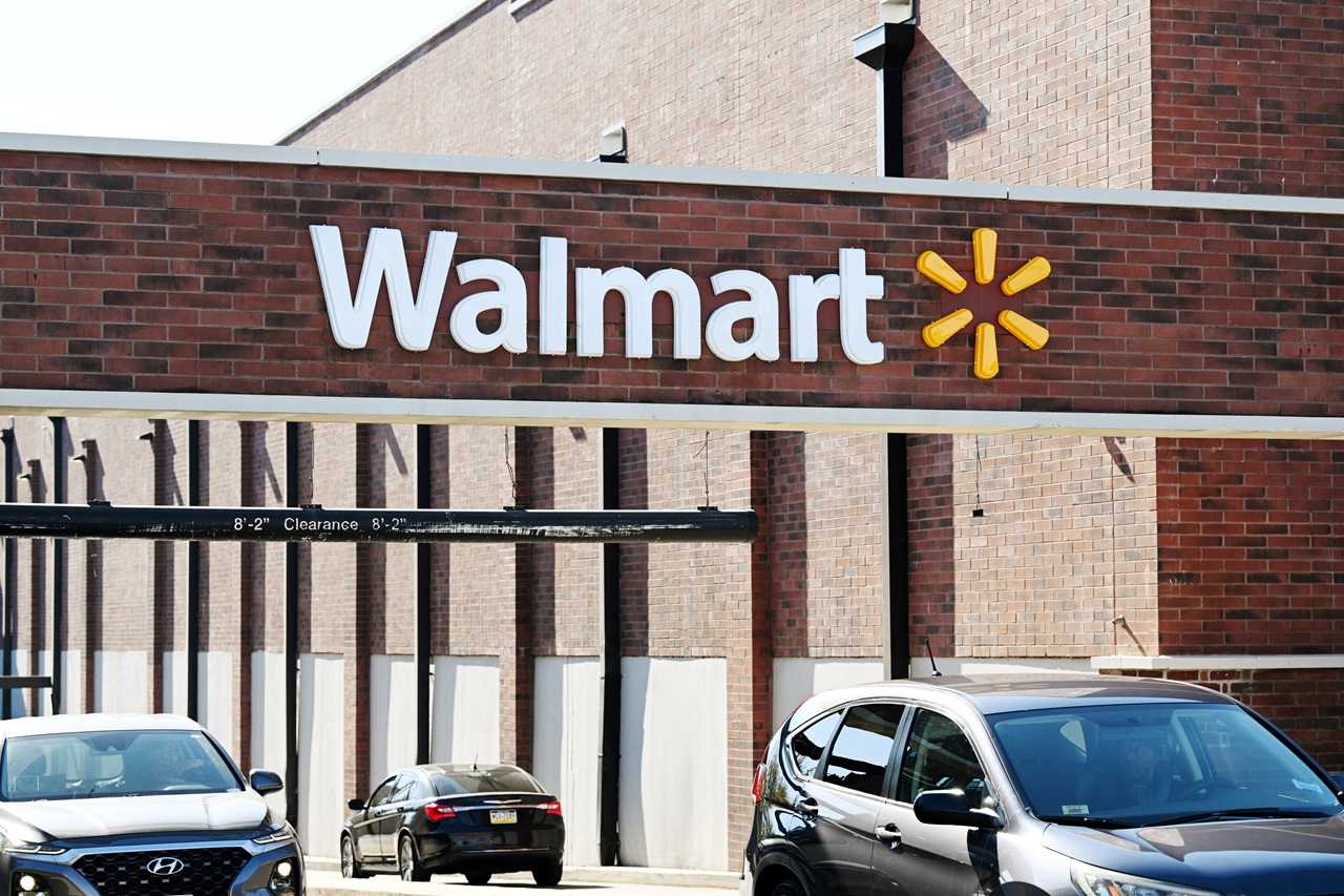 Walmart facade. (Photo by Mandel NGAN / AFP)