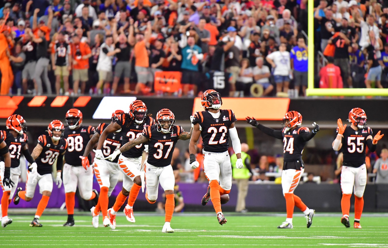 Cincinnati Bengals celebrate a touchdown during Super Bowl LVI between the Los Angeles Rams and the Cincinnati Bengals at SoFi Stadium in Inglewood, California, on February 13, 2022. (Photo by FREDERIC J. BROWN / AFP)