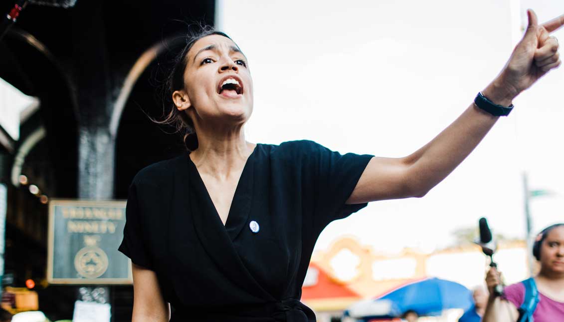 Alexandria Ocasio-Cortez has been one of the most important examples in these primaries. Her campaign and determination have inspired many other candidates around the country. Photo: Ocasio 2018 campaign.