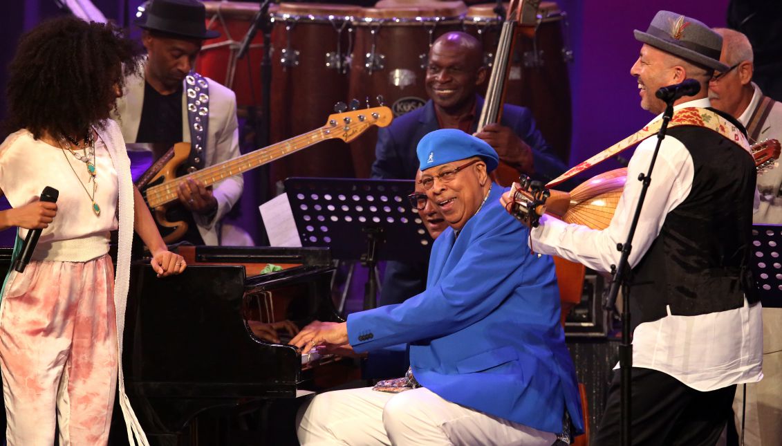 Musicians Chucho Valdes (C), from Cuba; Esperanza Spalding (L) and Dhafer Youssef (R), from Tunisia, perform on stage, during the commemoration of the International Jazz Day in Havana, Cuba, 30 April 2017. EPA/ Alejandro Ernesto
