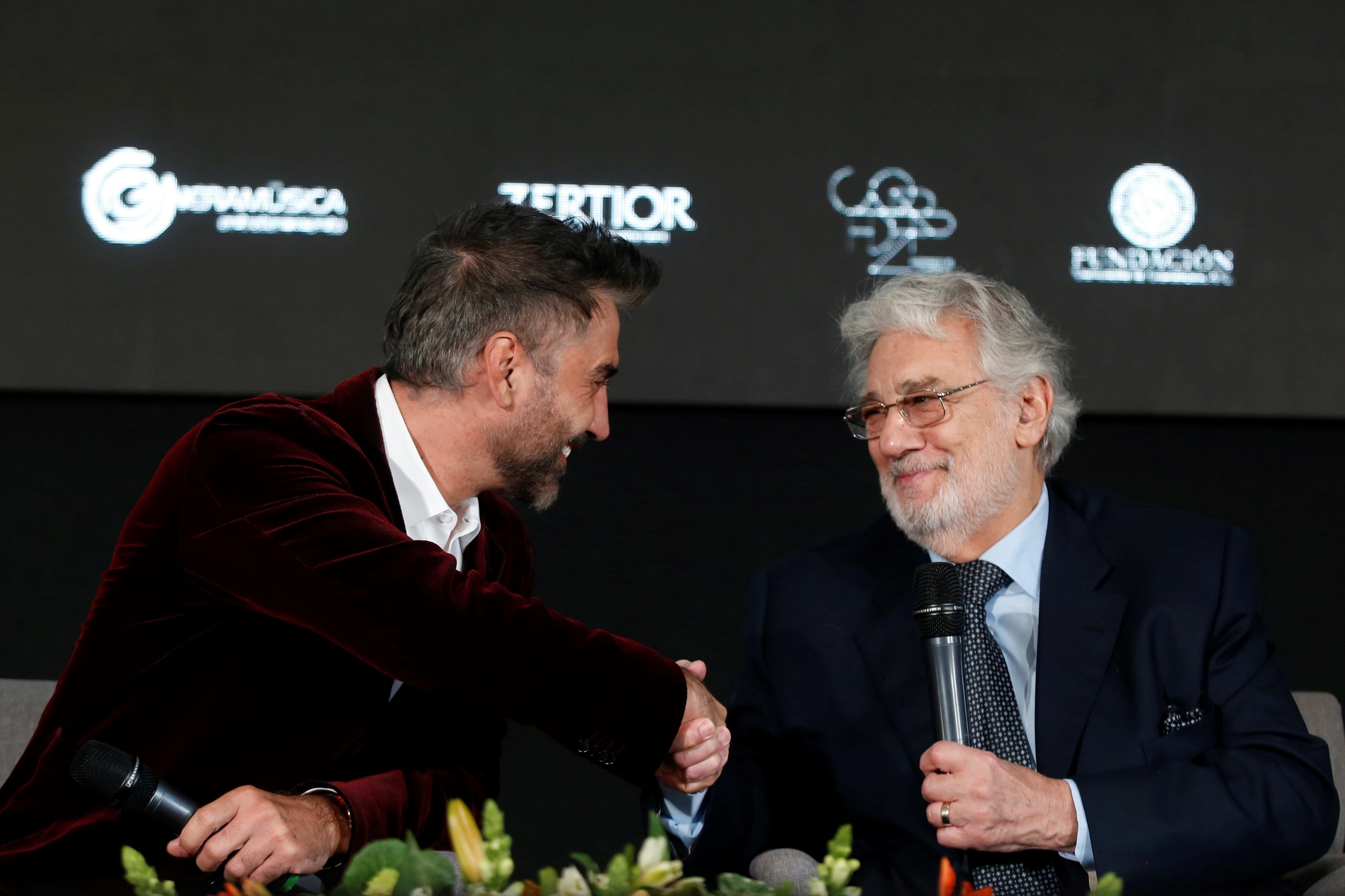 Spanish tenor Placido Domingo (R) and Mexican singer Alejandro Fernandez (L) hold a joint press conference, in Guadalajara, Mexico, 03 December 2018. Placido Domingo announced a charity concert to raise funds for education projects in Mexico through the Real Madrid Foundation. EFE-EPA/ Francisco Guasco
