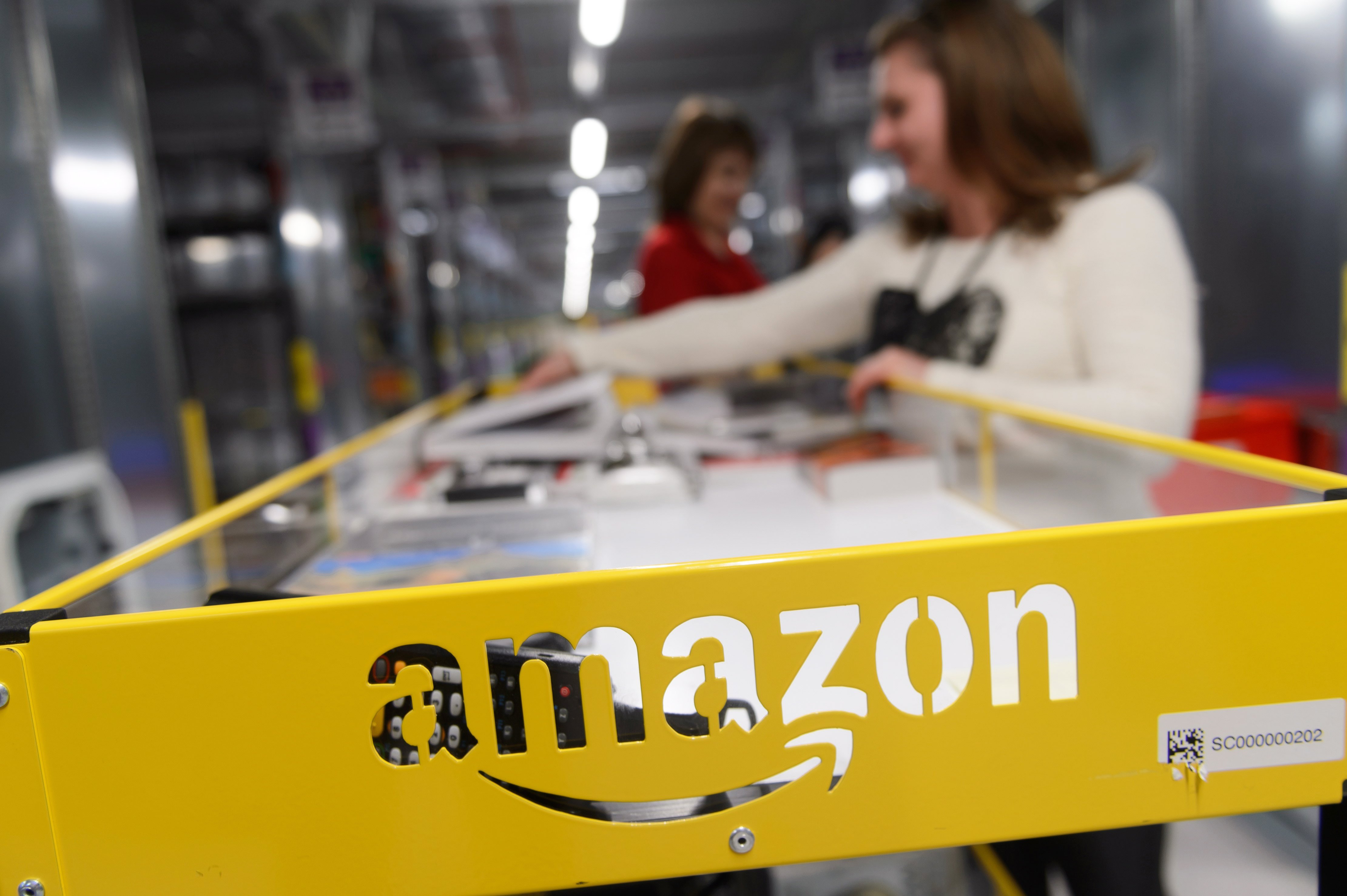 Amazon will accept proposal from cities vying for the company's second North American headquarters until Oct. 19. 
