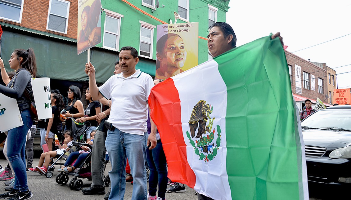 Marcha en la Ciudad de México contra el gasolinazo, aumento del 20% en precios de gasolina. Ciudadanía exigiendo renuncia del presidente. 9 Enero 2017. Foto: Wikimedia
