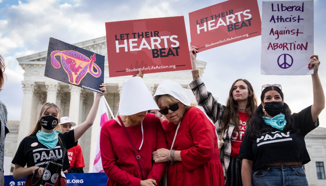 Pro- and anti-abortion demonstrators gather outside the Supreme Court in Washington. Photo: Getty Images