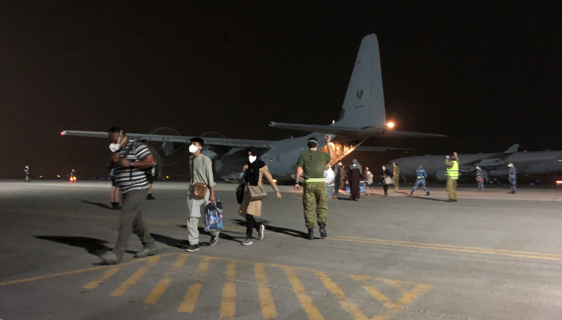 Afghans are evacuated from the country in foreign military aircrafts. Photo: Getty Images