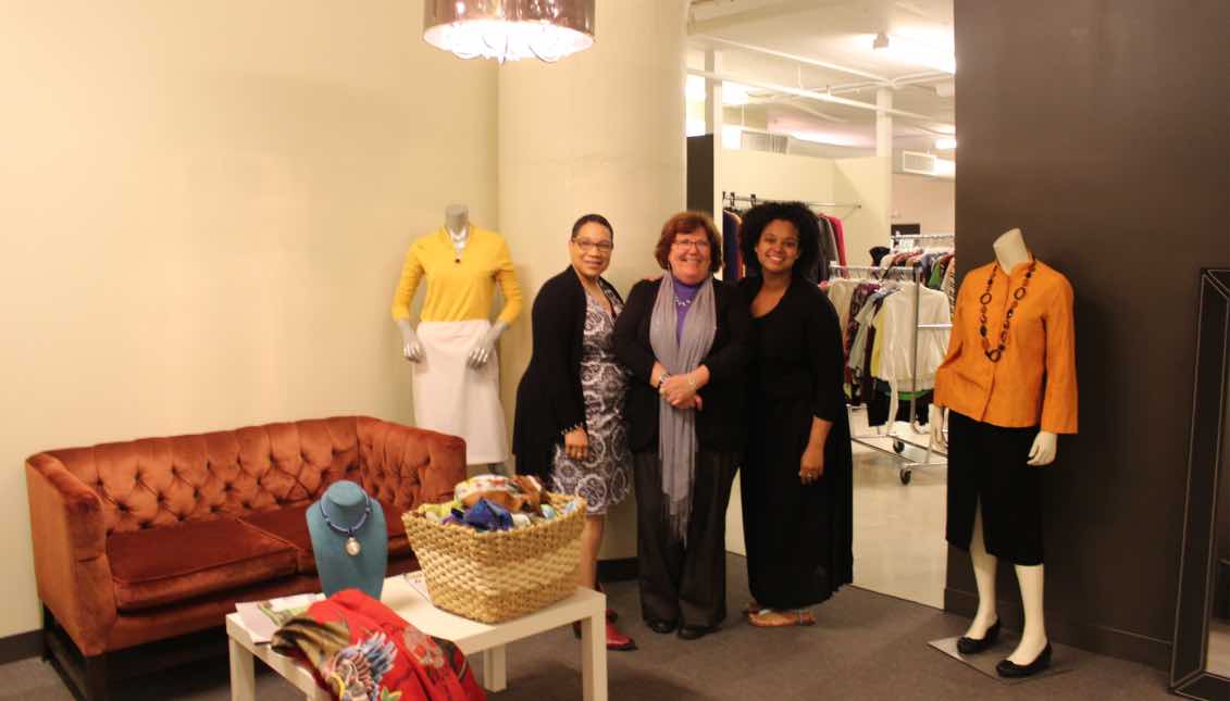 (L to R) Dress for Success staff: Gayle Gaskin, Program Director, Barbara J. Silzle, Executive Director, and Lauren Tankersly, Manager of Operations. AL DÍA News
