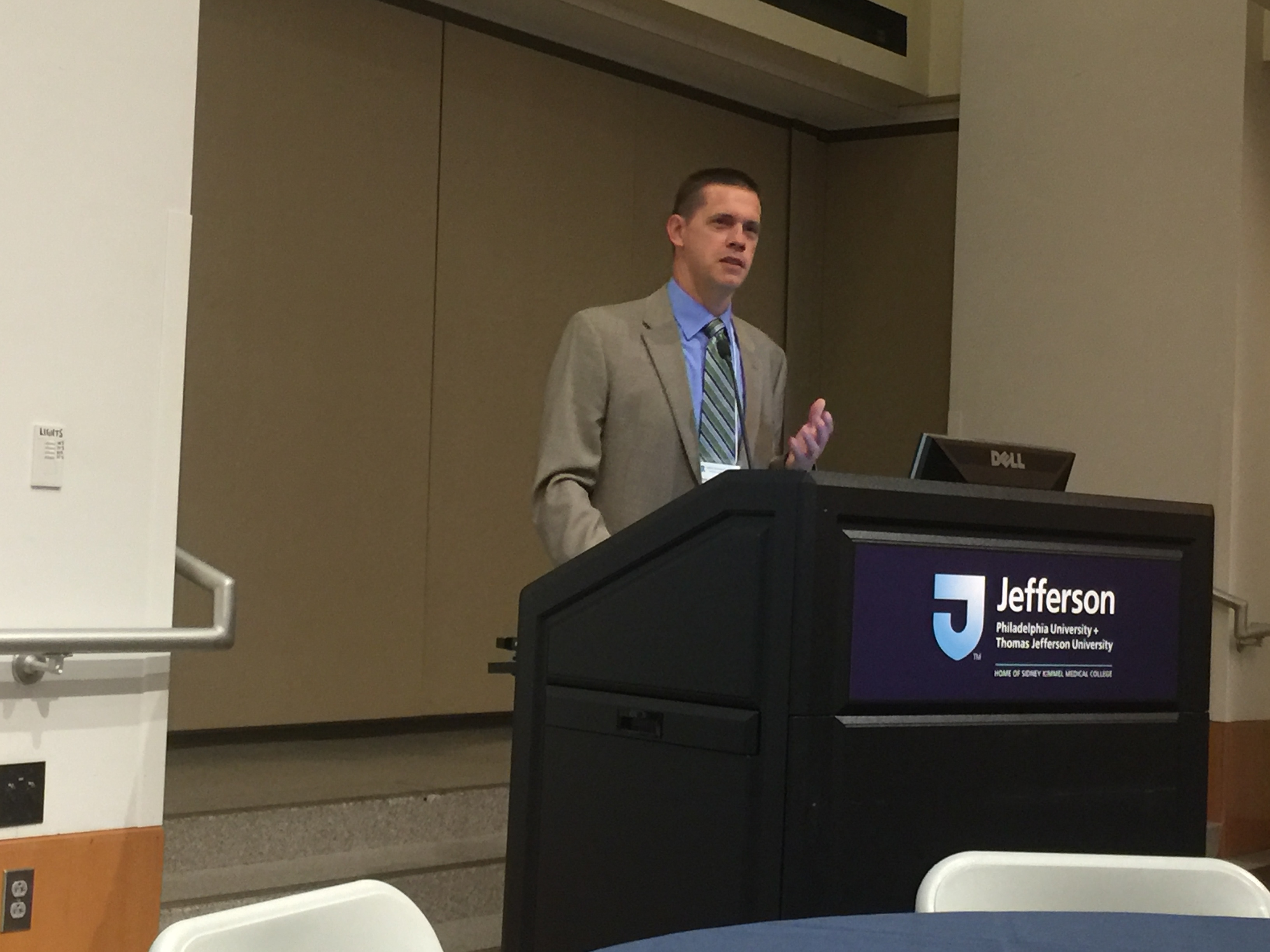 Matthew Wintersteen, director of the Higher Education Suicide Prevention Coalition, welcomes attendees at the 2019 Higher Education Suicide Prevention Conference. Photo: Jensen Toussaint/AL DÍA News