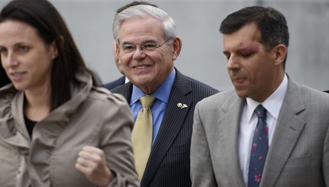 Sen. Robert Menendez leaves the Martin Luther King Jr. Building and U.S. Courthouse in Newark on Wednesday, November 8, 2017. (Photo: Michael Karas/Northjersey.com)