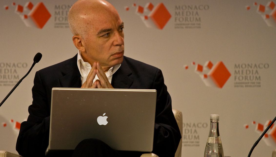 El periodista Michael Wolff, autor de "Fuego y Furia", durante una conferencia en Mónaco en 2008. Foto: Wikimedia/Commons
