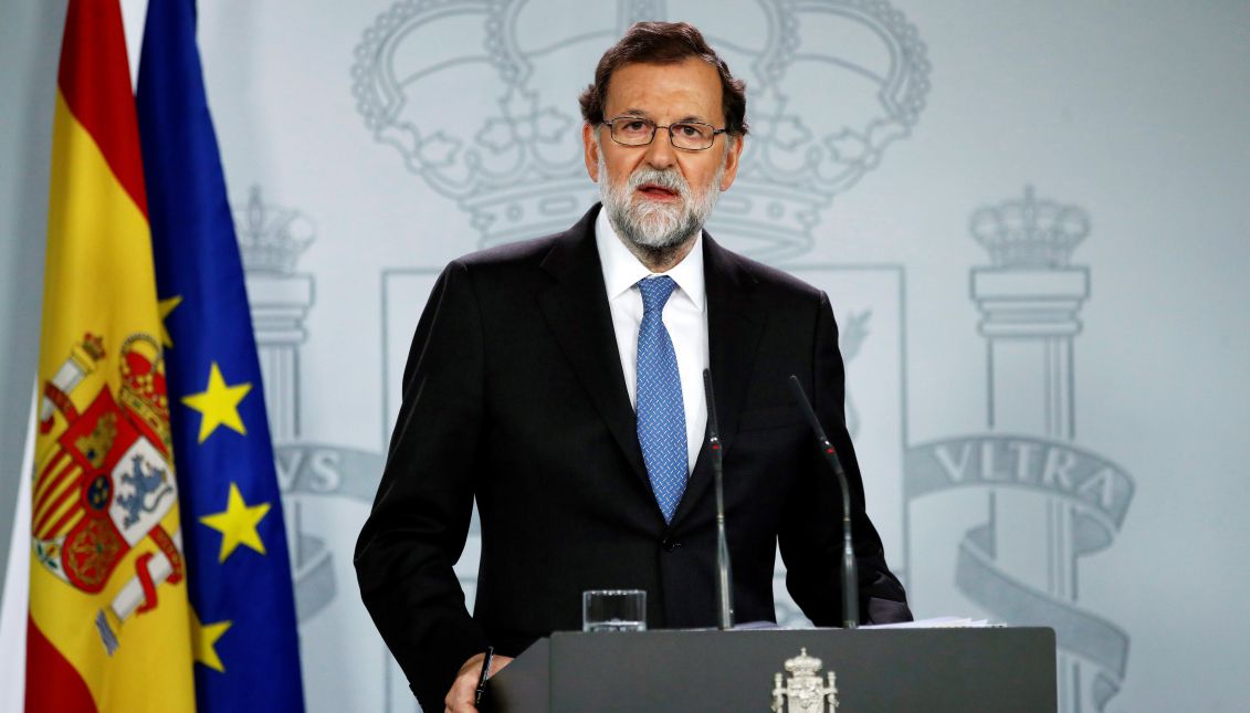 Spanish Prime Minister Mariano Rajoy addresses the media after a cabinet's meeting after a extraordinary plenary session where the application of Article 155 of the Spanish Constitution was approved, at La Moncloa palace in Madrid, Spain, Oct. 27, 2017. EPA-EFE/Juanjo Martin
