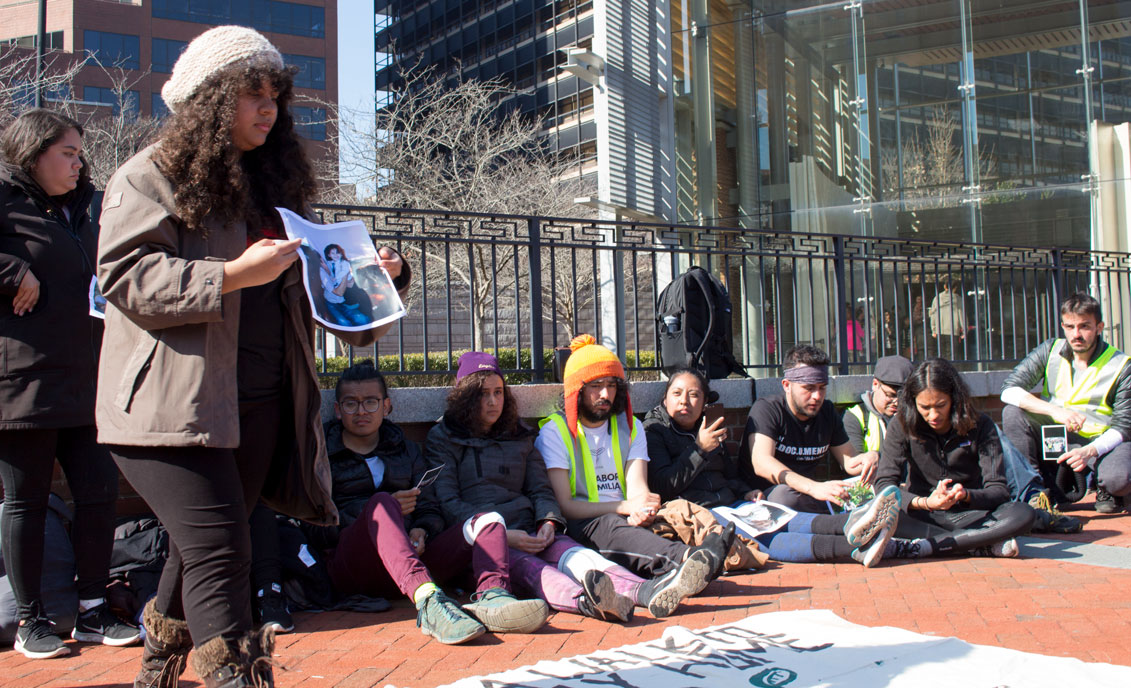 11 immigrant youth and activists held a rally at the Liberty Bell in Philadelphia on Feb. 20. The activists walked 250 miles from New York City to Washington, D.C. to raise awareness and call on Congress to pass a clean Dream Act. Photo: Emily Neil / AL DÍA News