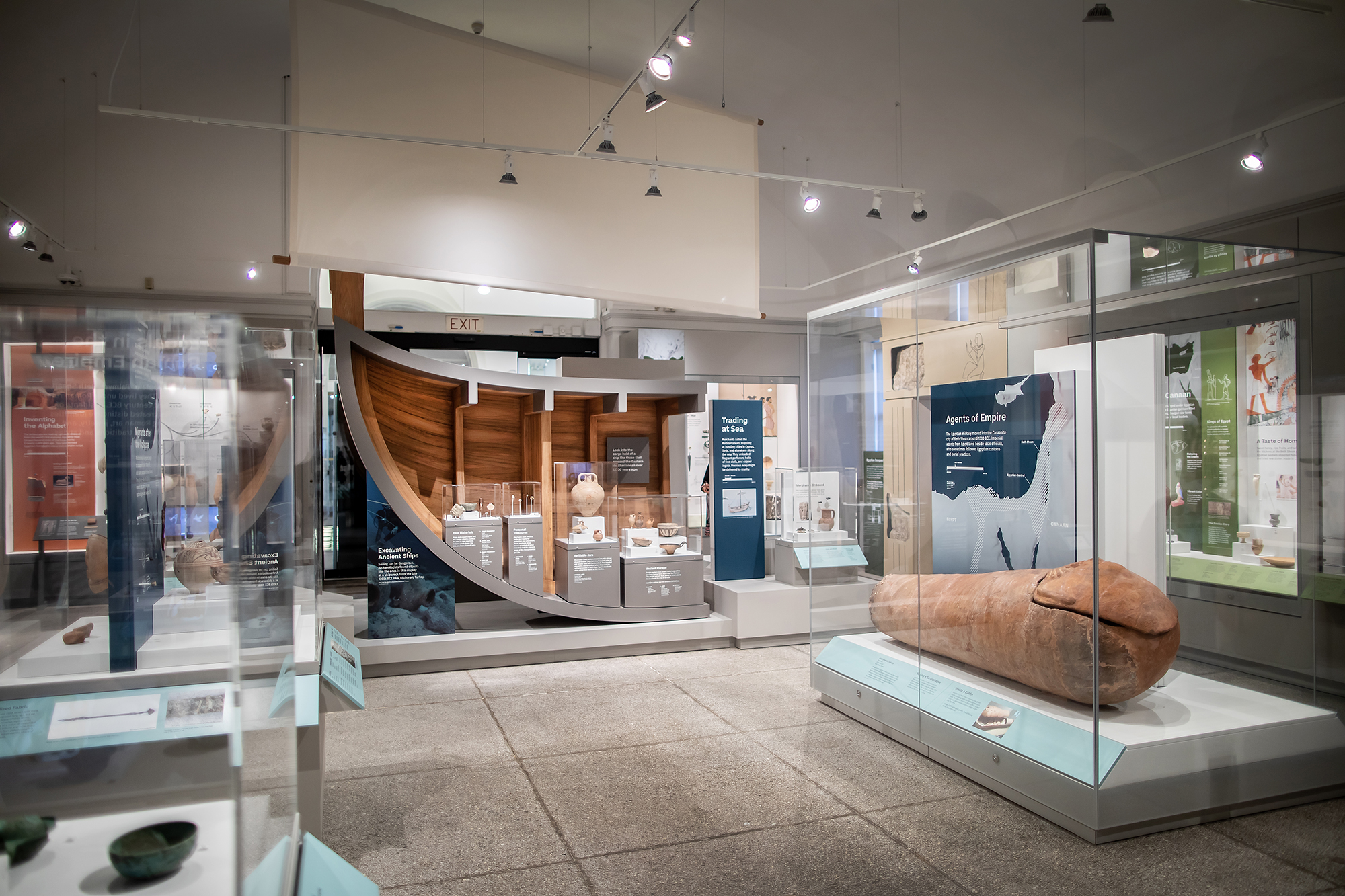 A photo of the exhibition, focused on a recreation of the shipwreck.