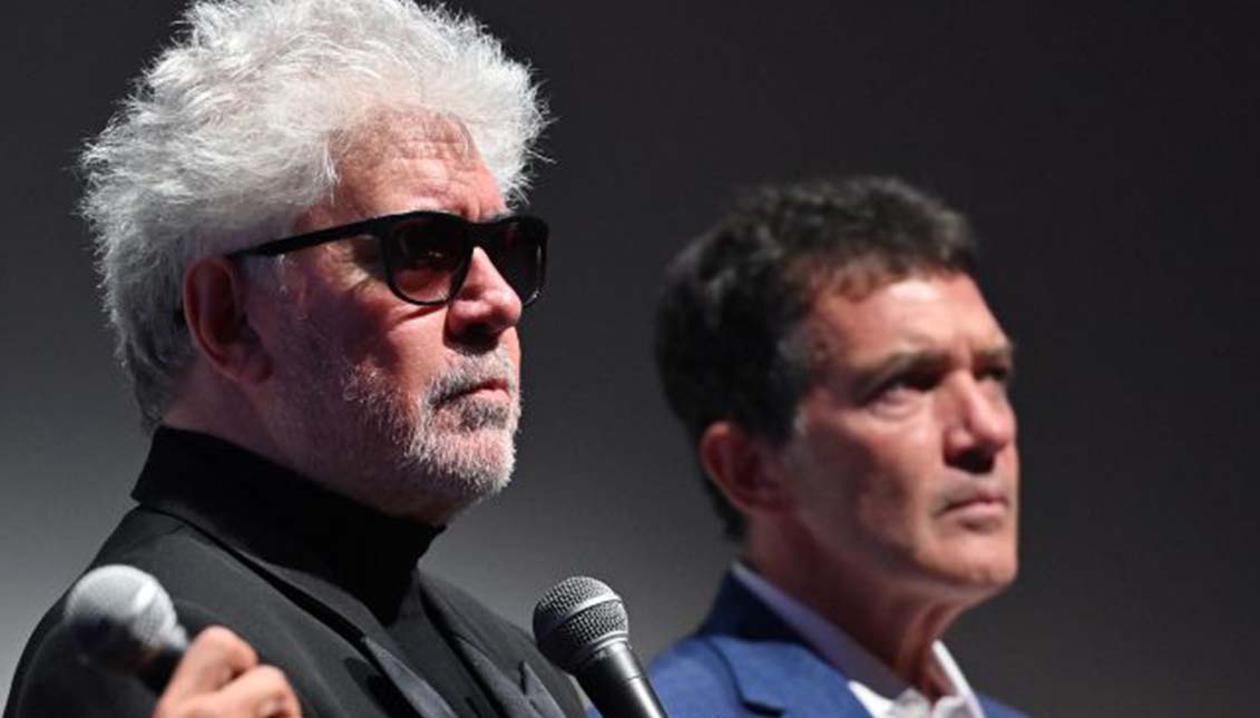 Pedro Almodóvar y Antonio Banderas, ¿dolor o gloria? Vía Los40.