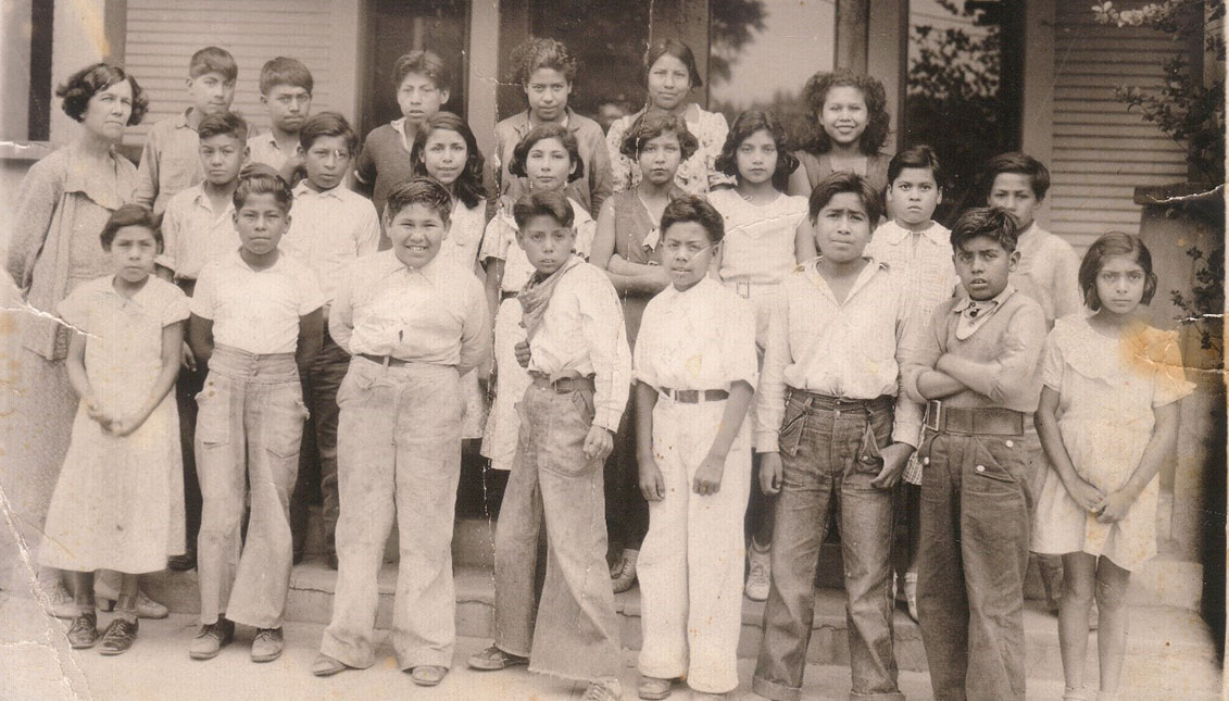 El horario de las clases en las escuelas "mexicanas" de California lo marcaba la cosecha.  Fuente: Loma Linda Area Parks and Historical Society Digital Archive