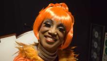 La cantante y compositora cubana Lucrecia caracterizada como “La Guarachera de Cuba” para el espectáculo musical donde encarna a “La Guarachera de Cuba” y que estrenará en Miami el próximo 9 de diciembre. EFE