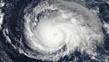 Fotografía cedida por la NASA el 05 de septiembre de 2017, que muestra una imagen adquirida por el satélite conjunto NASA / NOAA Suomi de la Asociación Nacional de Orbitación Polar (NPP) del huracán Irma cuando se acerca a las Islas Leeward al este de Puerto Rico en el Océano Atlántico, el 04 de septiembre de 2017. EFE/NASA/NOAA SUOMI NPP
