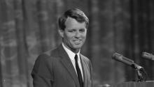 Robert F. Kennedy appearing before Platform Committee, on August 19, 1964. Photo: Wikimedia