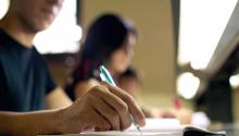 NHI prepara a estudiantes latinos de alto rendimiento para la universidad
